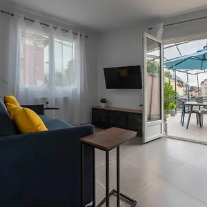 Loc Trotteur Le Graphite T2 Grand Confort Terrasse Lourdes