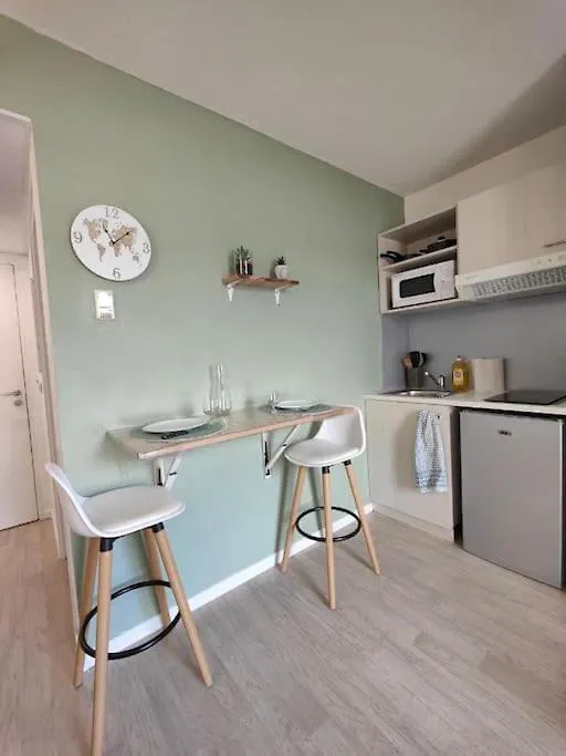 Zenitude, Studio Clim Gare Lourdes 0*,